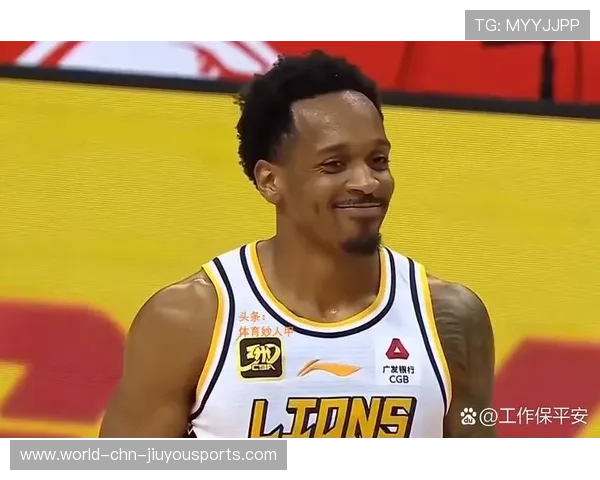 布朗被球迷公开点名:教练若敢不放哈特就要被“教训”! 布朗被球迷公开点名:教练若敢不放哈特就要被“教训”!