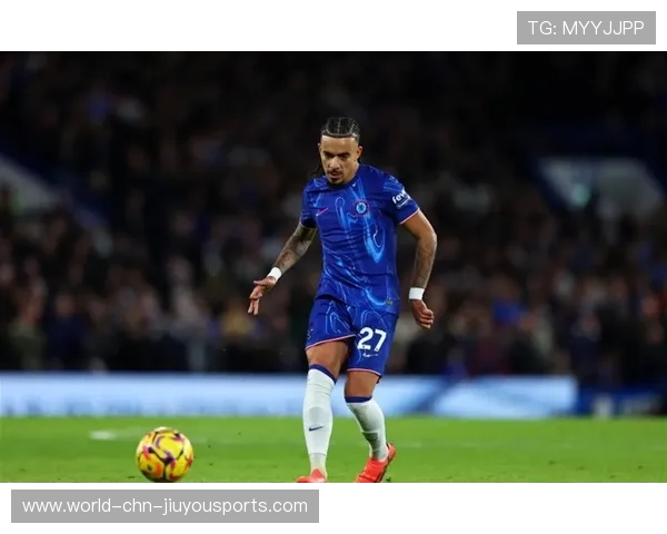 切尔西后防组合渐稳但持球推进仍有瑕疵,切尔西呆过的边后卫 切尔西后防组合渐稳但持球推进仍有瑕疵,切尔西呆过的边后卫